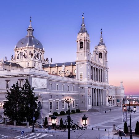 Prado Atocha Apartaments Madrid Luaran gambar