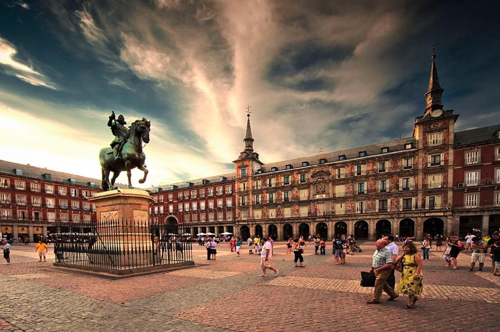 Prado Atocha Apartaments Madrid Luaran gambar